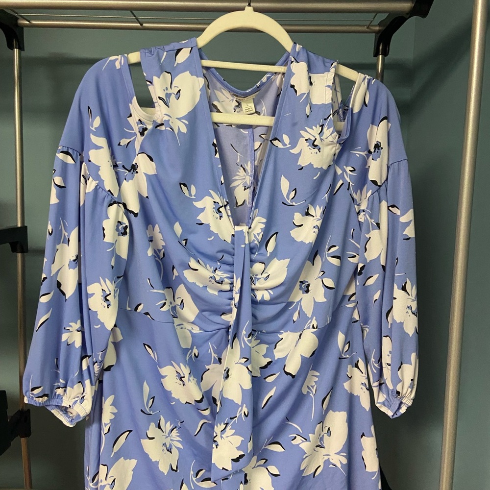 Cato Blue Floral Cutout Blouse with Ruched Front - Size L